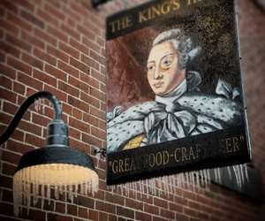 King's Head signage